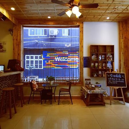 Lan Shan Chu Youth Hostel Yangshuo Exterior photo