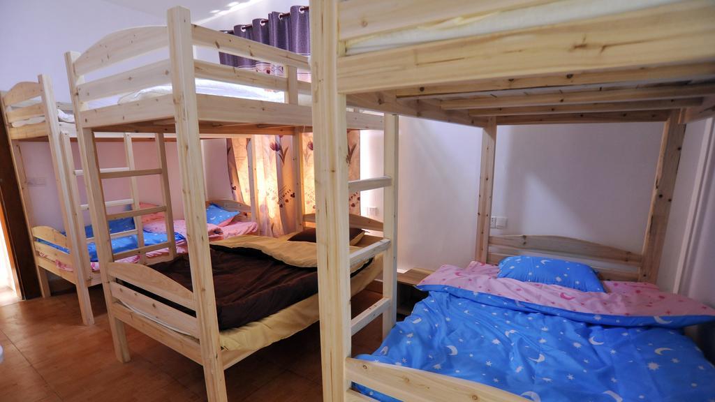 Lan Shan Chu Youth Hostel Yangshuo Room photo