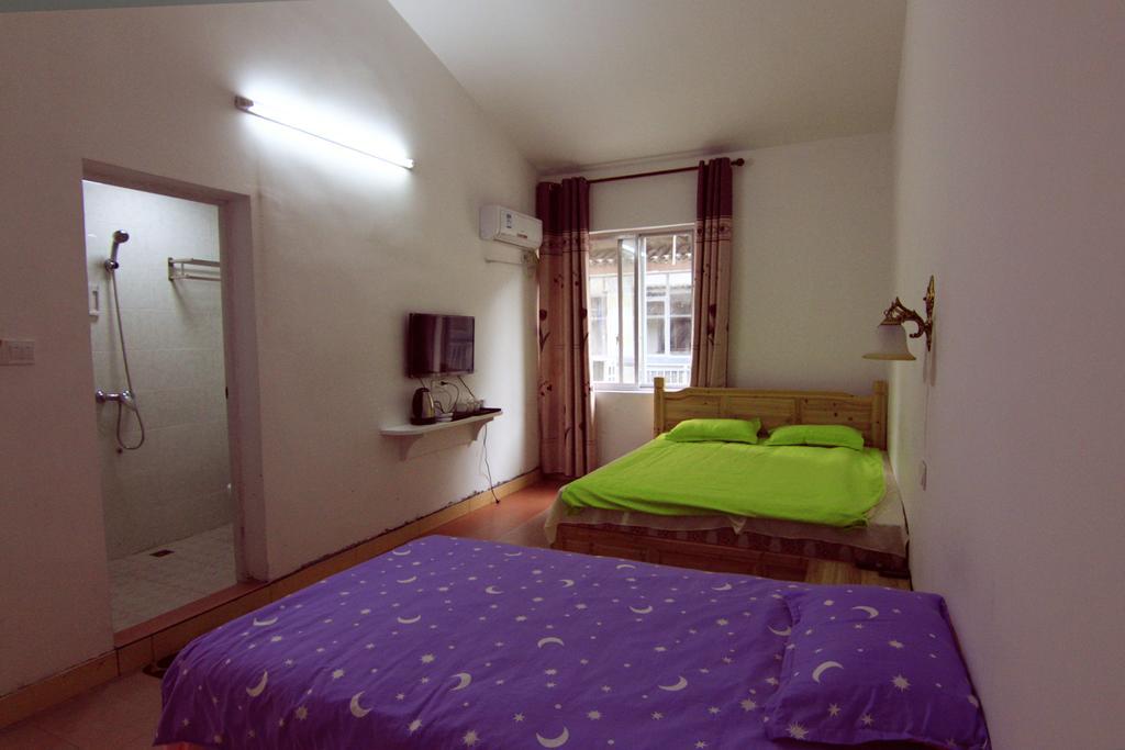 Lan Shan Chu Youth Hostel Yangshuo Room photo