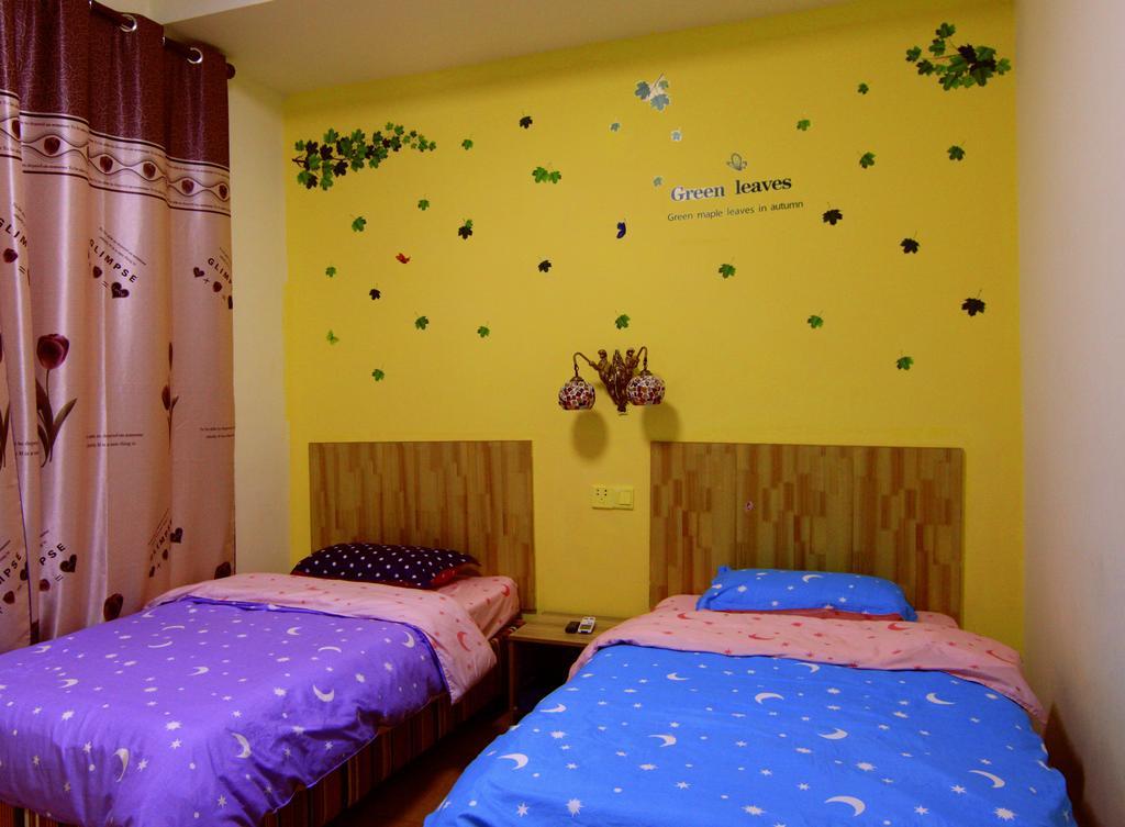 Lan Shan Chu Youth Hostel Yangshuo Room photo