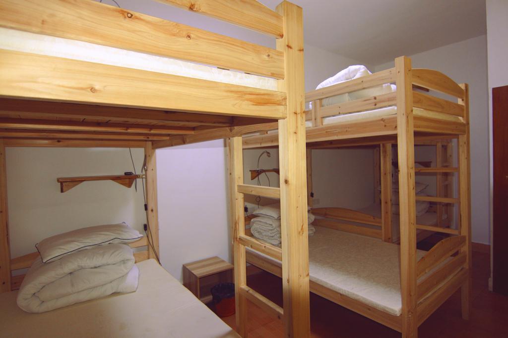 Lan Shan Chu Youth Hostel Yangshuo Room photo