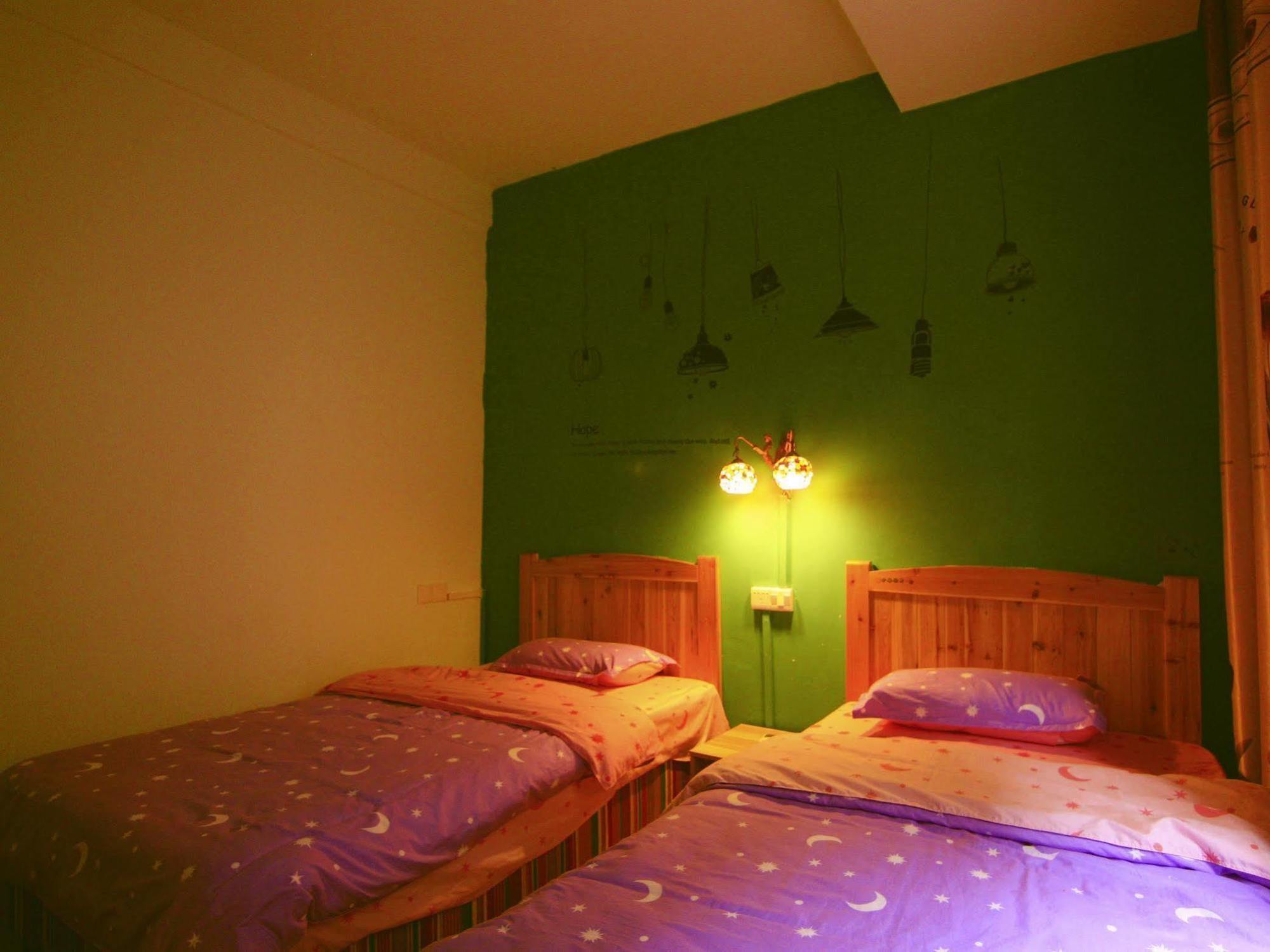 Lan Shan Chu Youth Hostel Yangshuo Exterior photo
